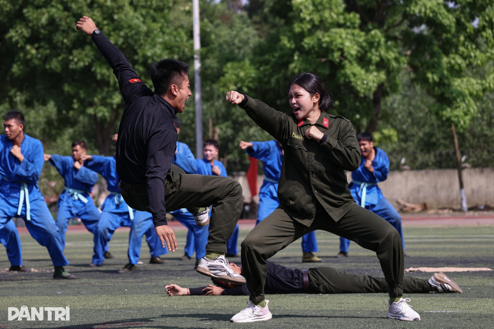 Mãn nhãn với màn diễn tập trấn áp bạo loạn của các học viên công an - 8