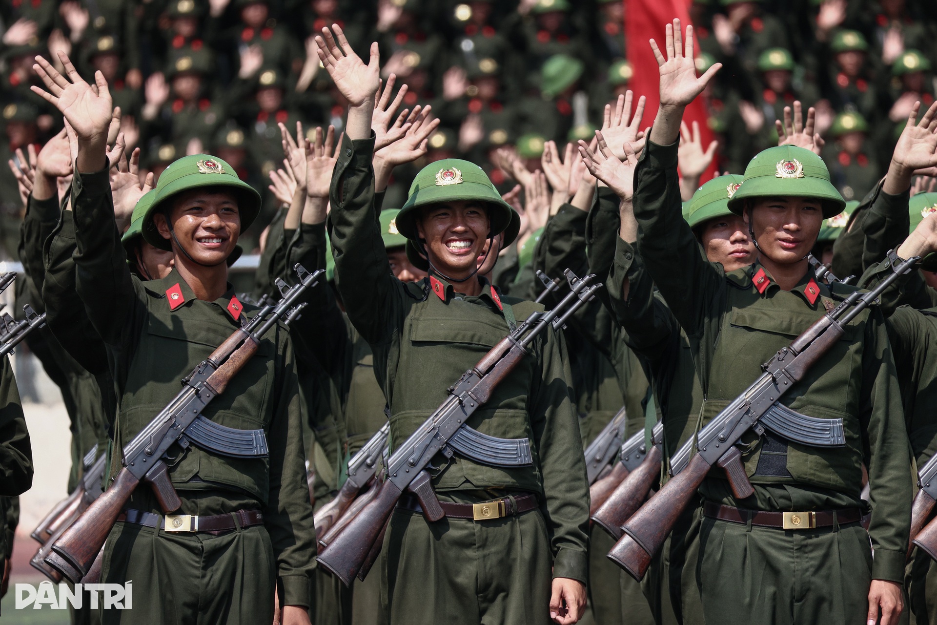 Mãn nhãn với màn diễn tập trấn áp bạo loạn của các học viên công an - 19