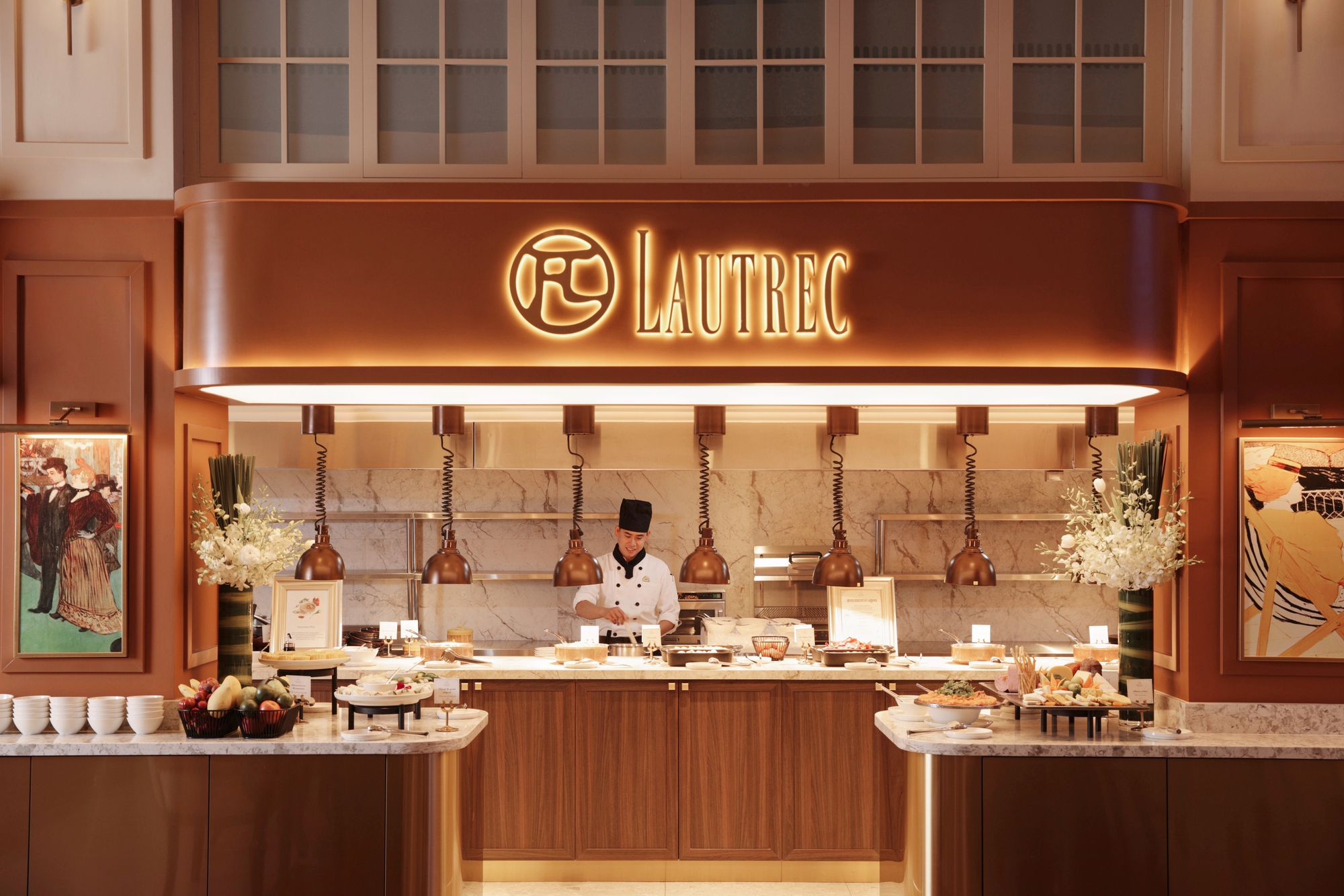 Ông lớn khách sạn Hà Nội đầu tư khủng, dựng 600m2 pin mặt trời trên nóc khách sạn di sản- Ảnh 3.