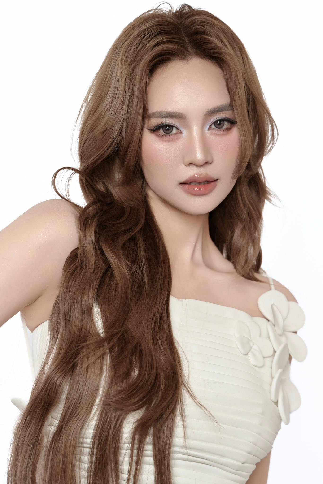 Mỹ nhân Việt được đề cử đẹp nhất thế giới 2026: 33 tuổi debut nhóm nhạc nữ, xinh đẹp khí chất mà vẫn độc thân- Ảnh 11.