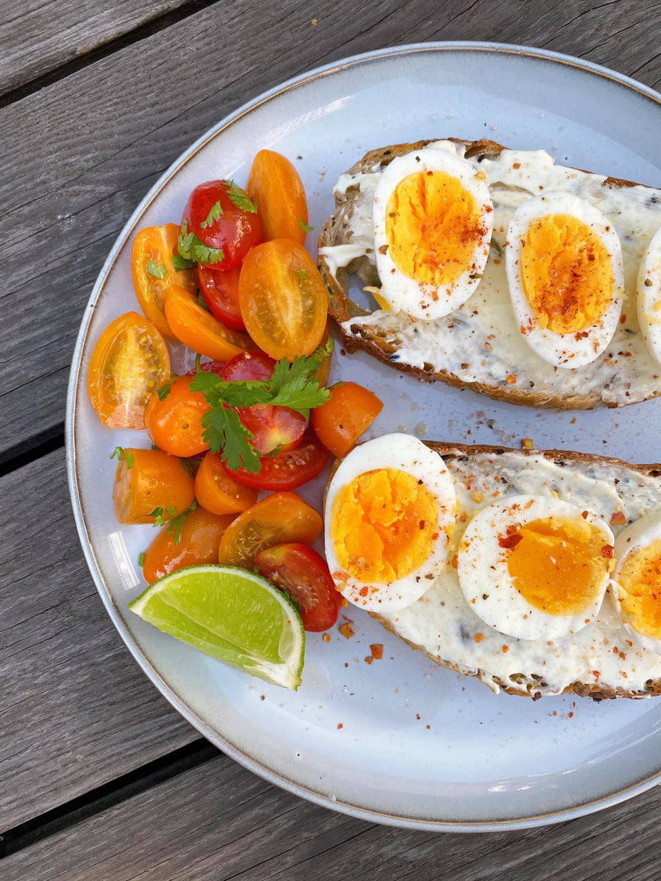 Bữa sáng khác lạ của Hà Tăng: Một nguyên liệu nhiều người chê béo xuất hiện, hoá ra có thể dưỡng mềm da và bóng tóc cực tốt- Ảnh 2.