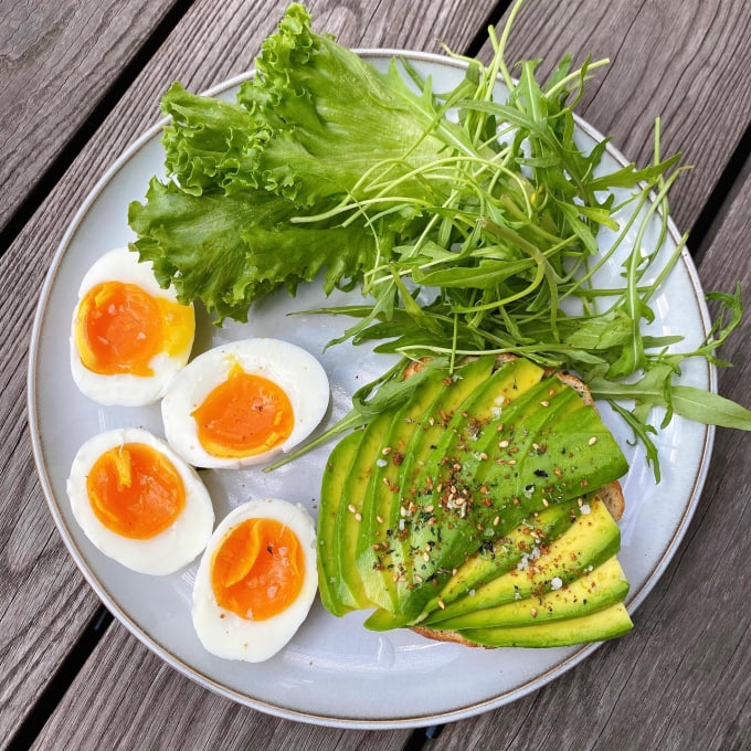 Bữa sáng khác lạ của Hà Tăng: Một nguyên liệu nhiều người chê béo xuất hiện, hoá ra có thể dưỡng mềm da và bóng tóc cực tốt- Ảnh 3.