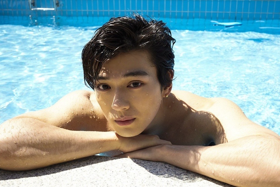 Đời tư quá sốc của nam thần hot nhất One Piece: Có con từ năm 14 tuổi, dính cả biển phốt 