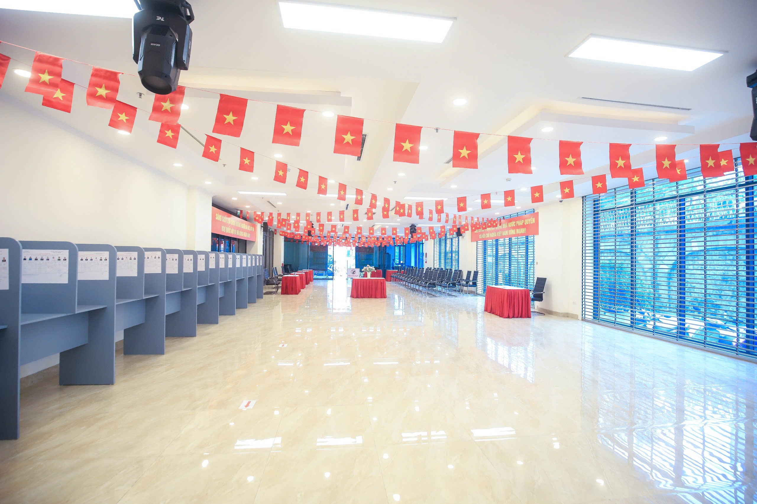 Không khí chuẩn bị bầu cử Quốc hội 2026 tại Hà Nội rộn ràng và sôi động - Ảnh 5.