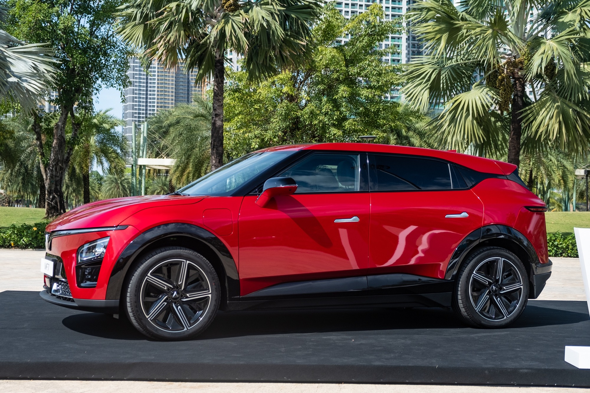 VinFast VF 7 - Ảnh 2.