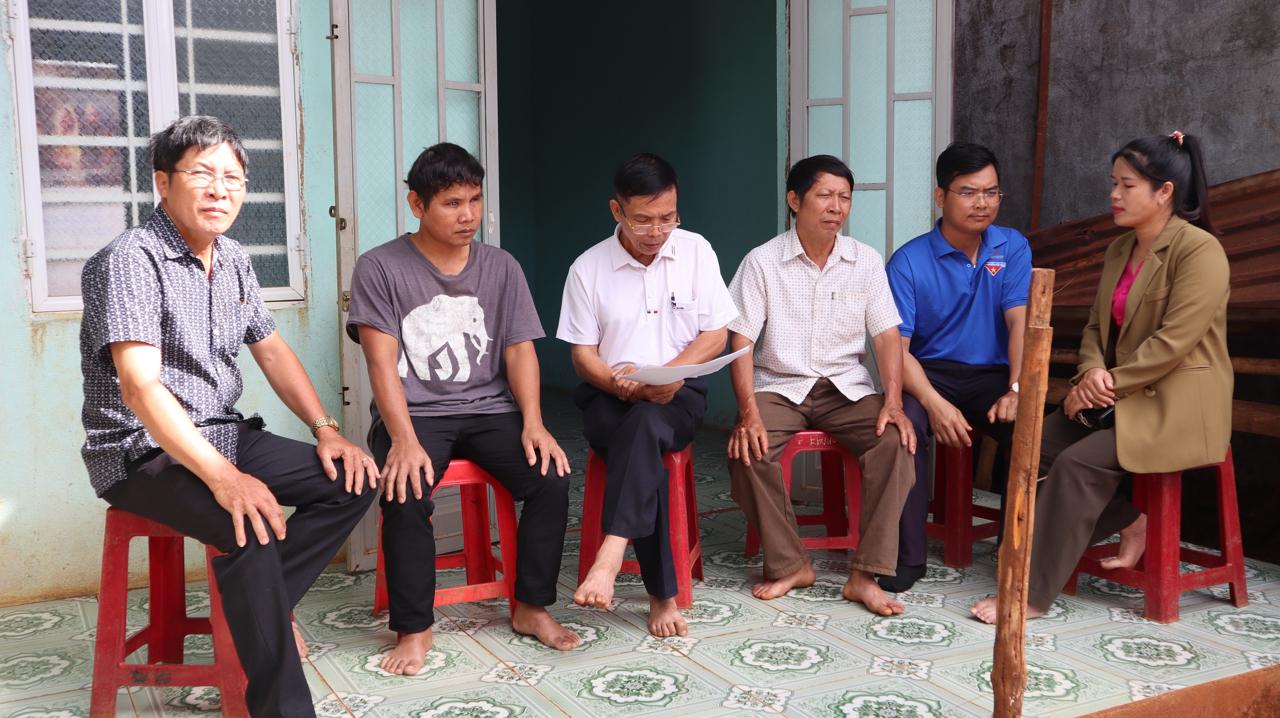 Để cử tri là người yếu thế được tham gia ngày hội bầu cử - Ảnh 2.