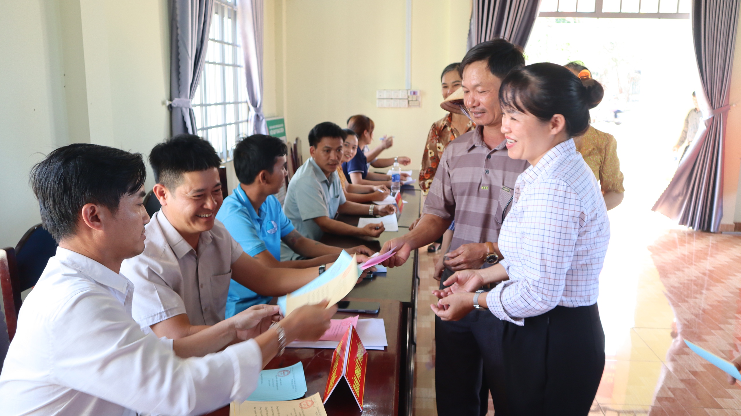 Để cử tri là người yếu thế được tham gia ngày hội bầu cử - Ảnh 11.