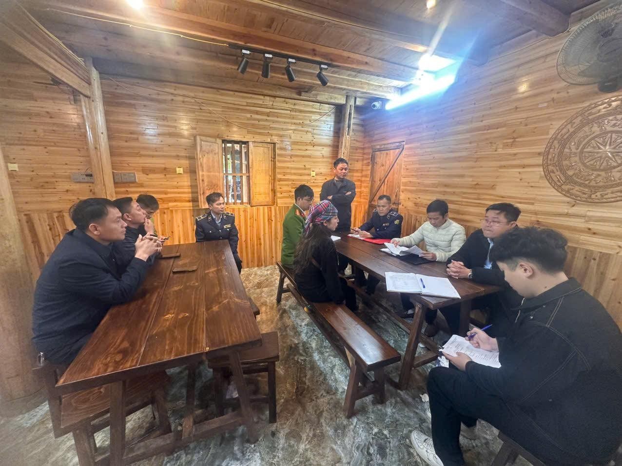 Đình chỉ homestay ở Lô Lô Chải bị tố 