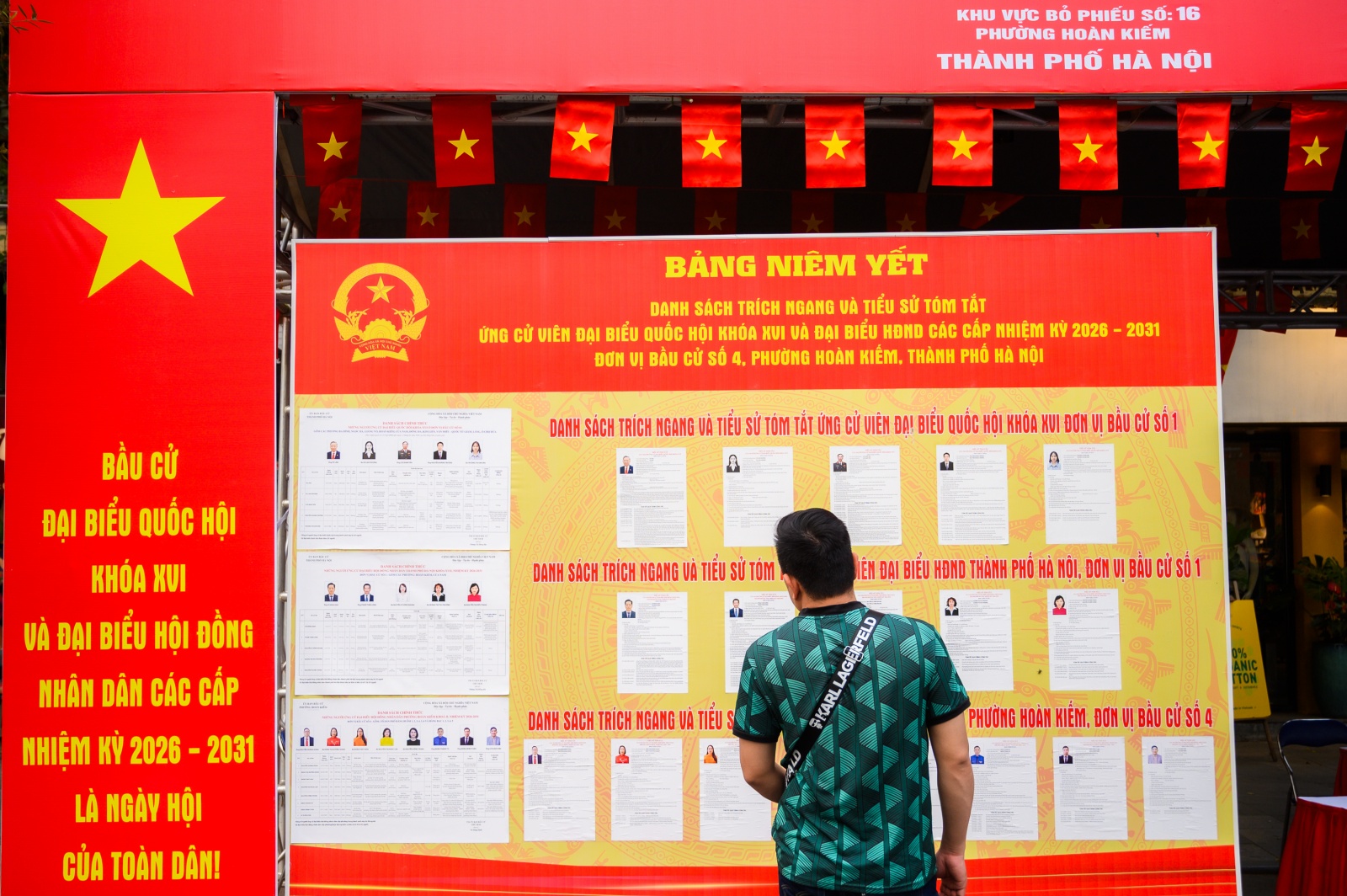 Thành phố rực đỏ cờ hoa, không khí Ngày hội bầu cử đang đến rất gần!- Ảnh 3.