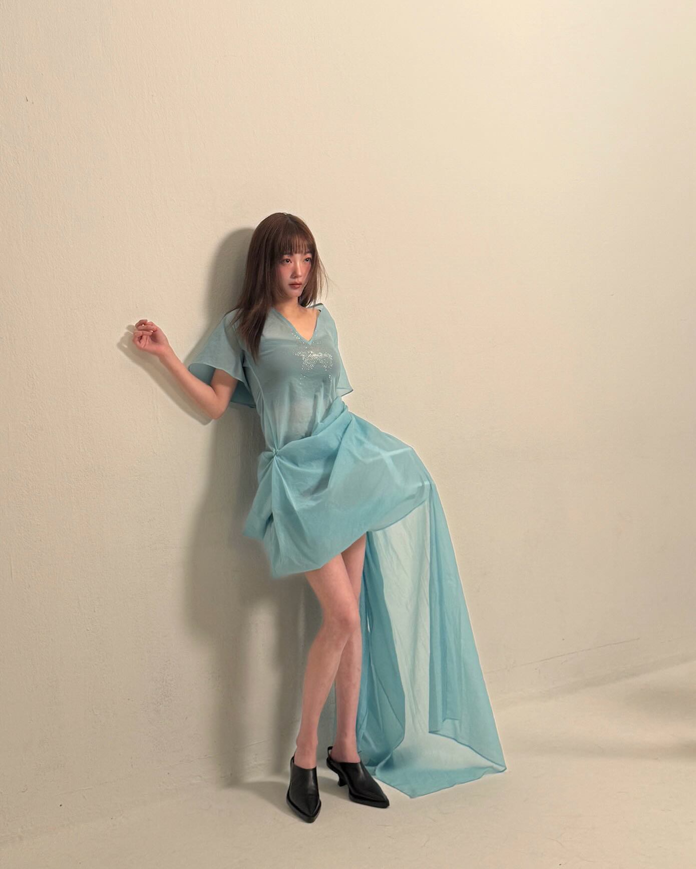 Mỹ nhân Squid Game chỉ còn 36kg dù cao 1m62, fan nhìn đôi chân gầy bước đi như sắp gãy mà xót- Ảnh 5.