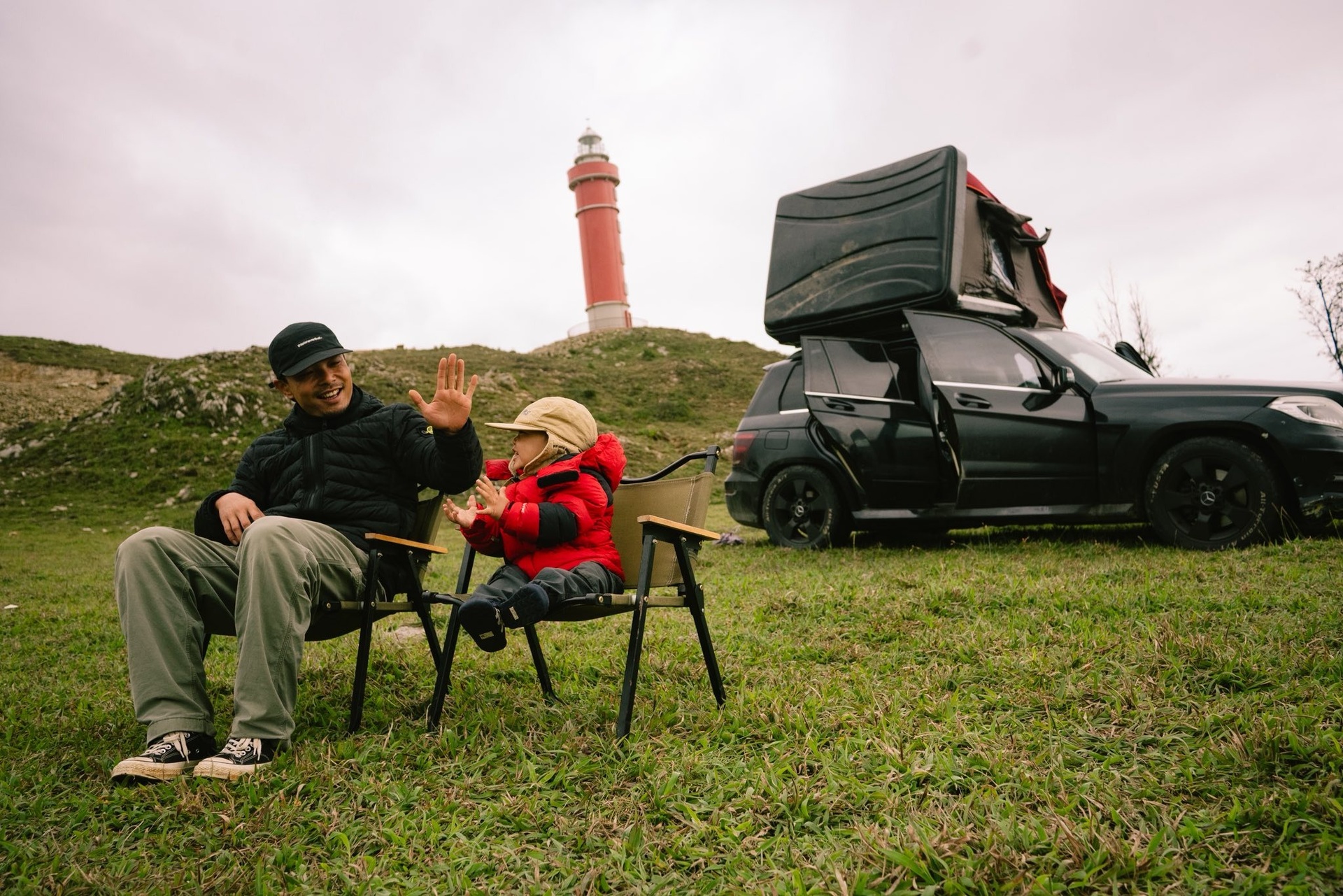 Gia đình lái Mercedes rong ruổi 4.000km và trải nghiệm hố vôi xe Đức cũ - 6