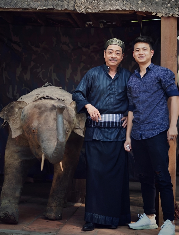 Hoàng Dương và bố trong một chuyến đi chơi. Ảnh: Nhân vật cung cấp