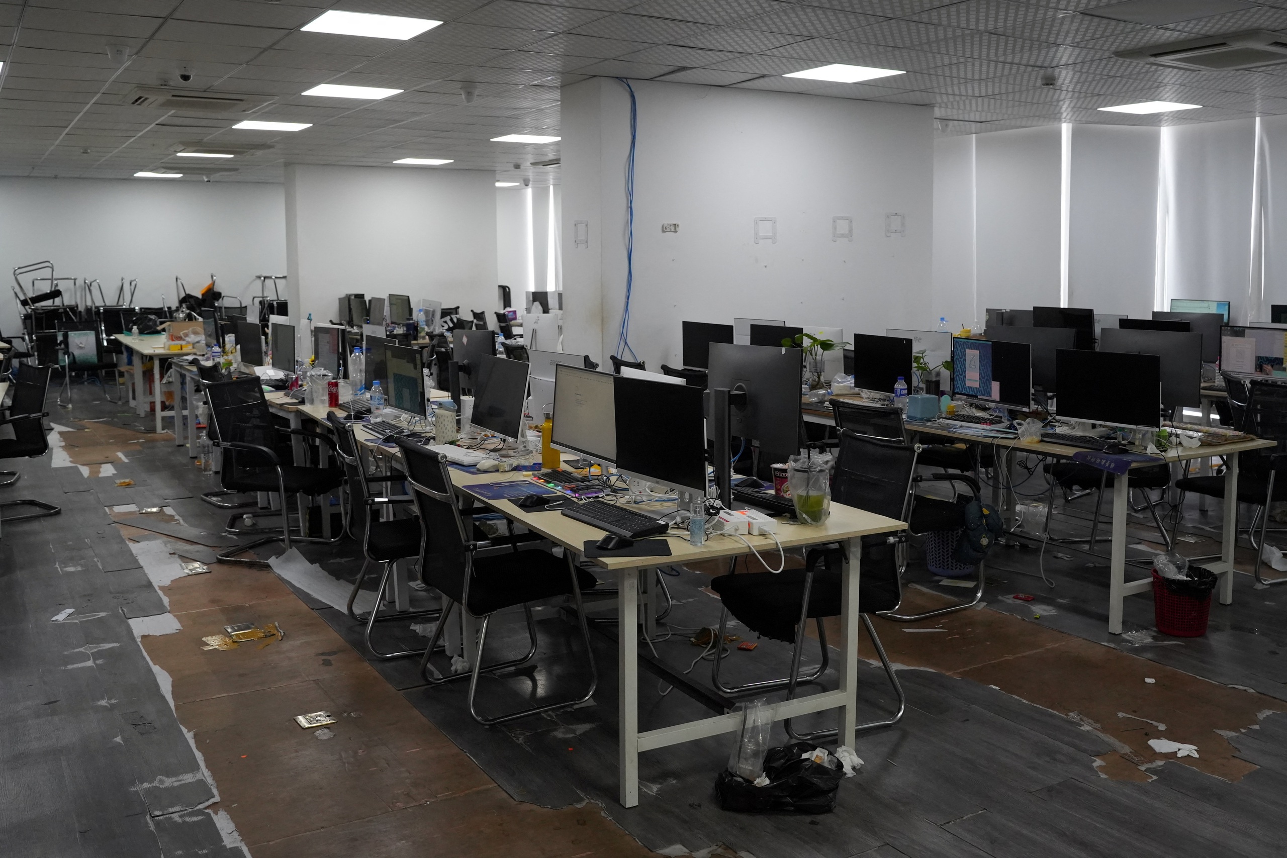 Bên trong hang ổ lừa đảo tại Campuchia- Ảnh 2.