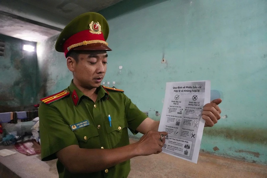 thung-phieu-di-dong-se-den-tung-buong-giam-tai-trai-tam-giam-tp-hue (1).jpg