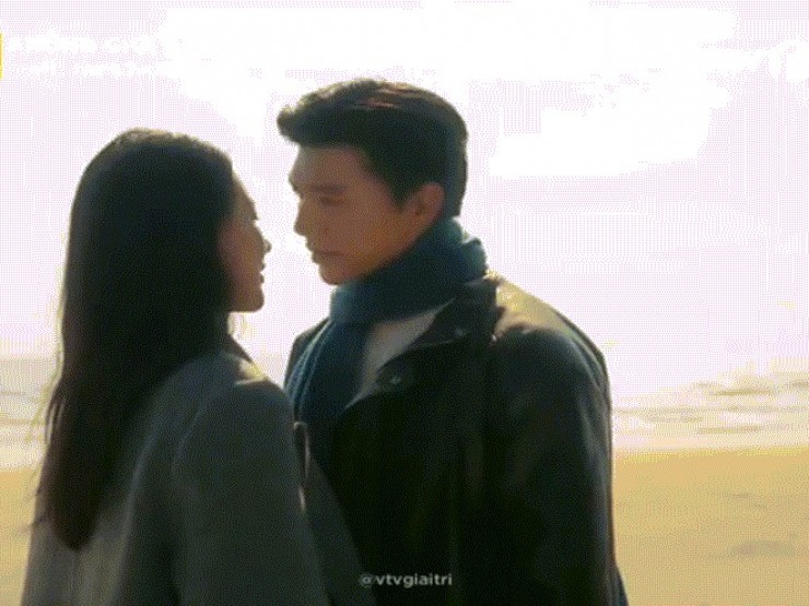 Cảnh hôn trên phim VTV của Steven Nguyễn và Minh Trang gây sốt