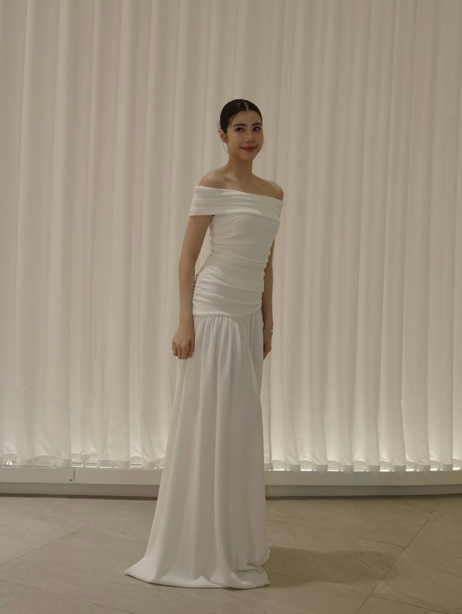 Váy dài thướt tha mang đến vẻ đẹp lãng mạn cho phong cách đầu hè- Ảnh 3.