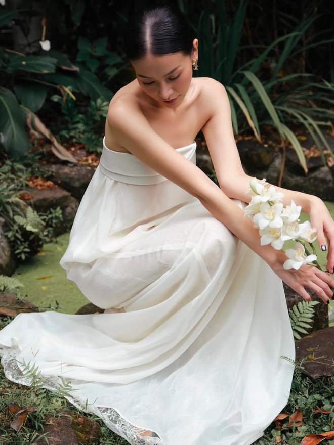 Váy dài thướt tha mang đến vẻ đẹp lãng mạn cho phong cách đầu hè- Ảnh 4.