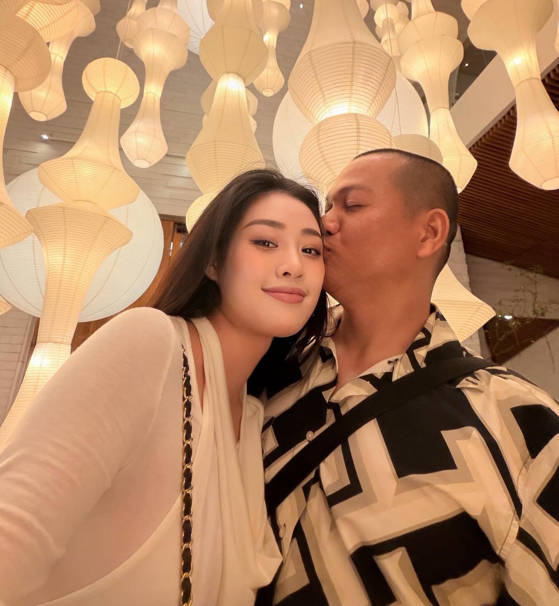 Khánh Vân sau kết hôn: Chồng hơn 17 tuổi cưng chiều, chăm nấu ăn cho vợ - 7