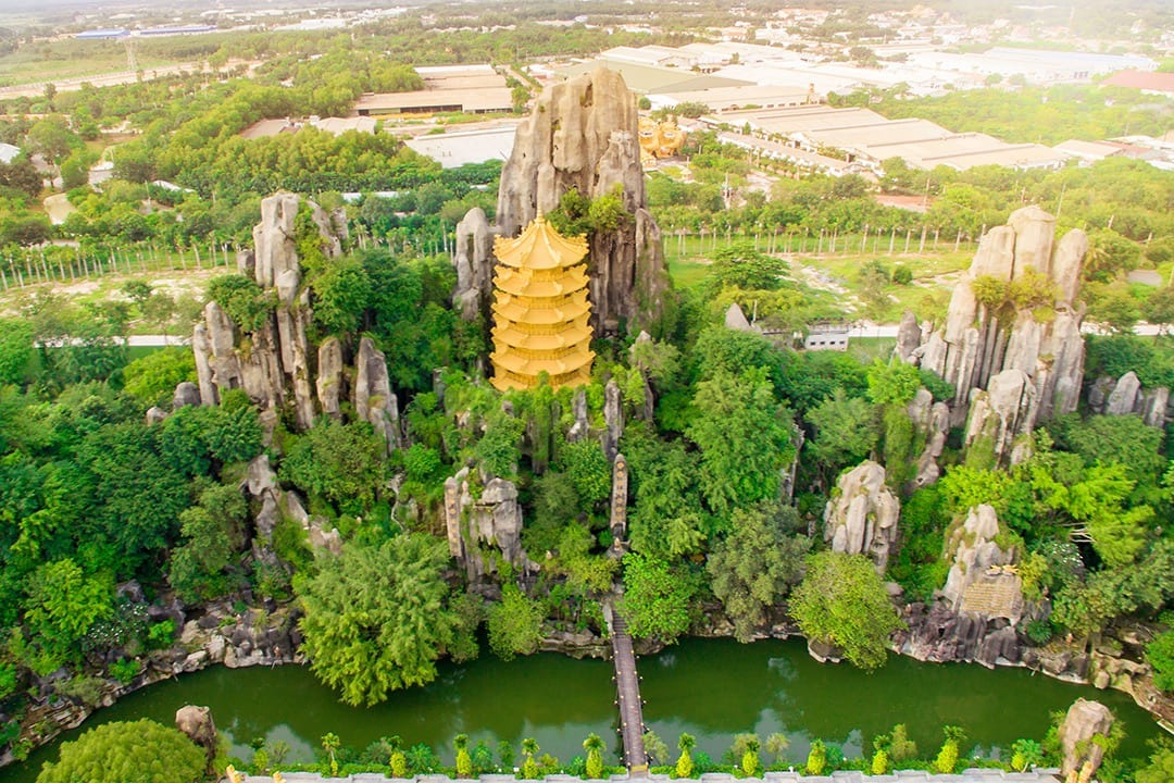 Khu du lịch Đại Nam của vợ chồng bà Nguyễn Phương Hằng có khu đền thờ rộng 5.000m2 được dát vàng 24K, từng lập kỷ lục lớn nhất Việt Nam- Ảnh 5.