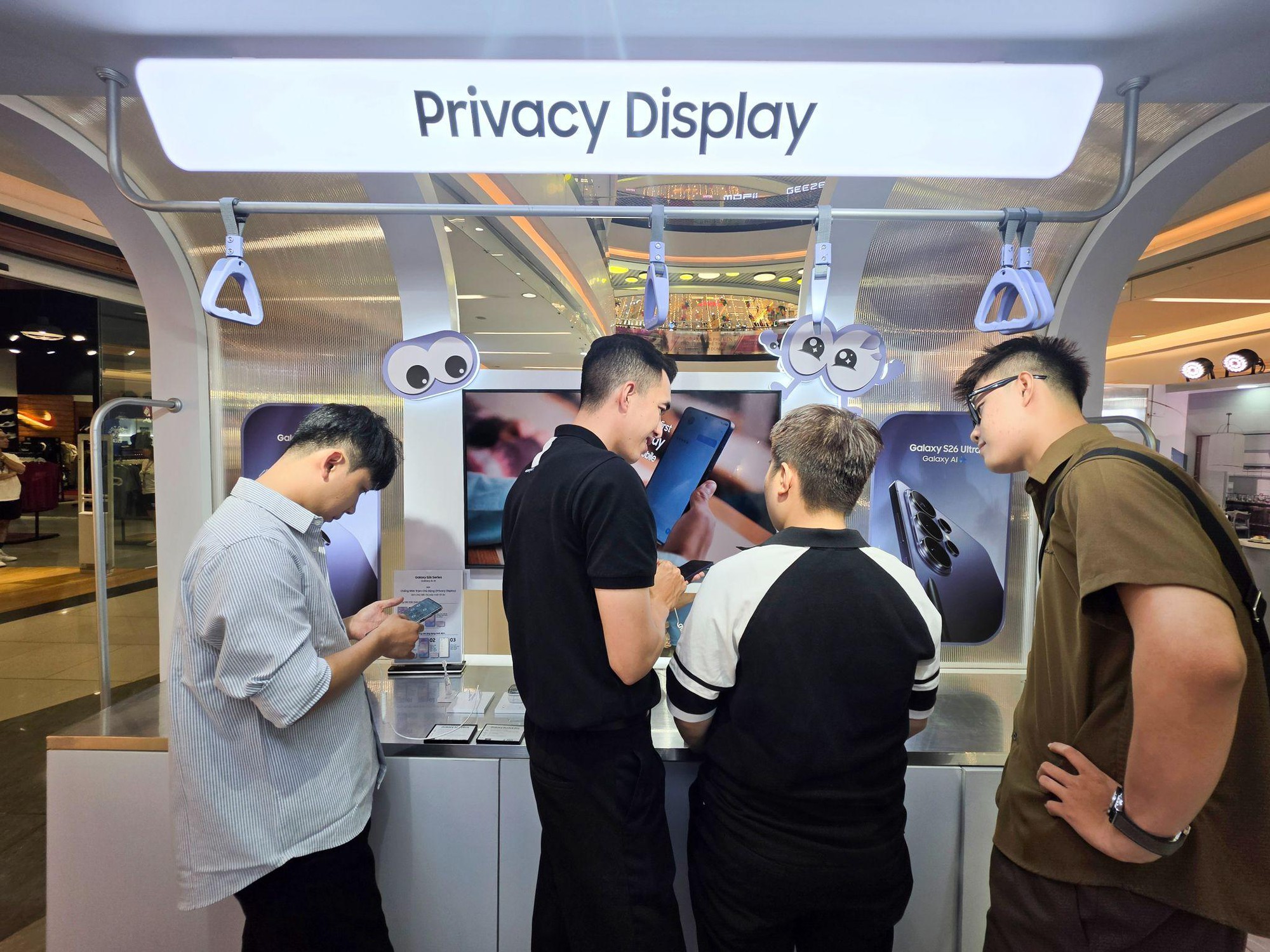 Galaxy S26 Series “đổ bộ” Vạn Hạnh Mall: “Tọa độ mới” đỉnh miễn bàn được dân tình nườm nượp- Ảnh 3.