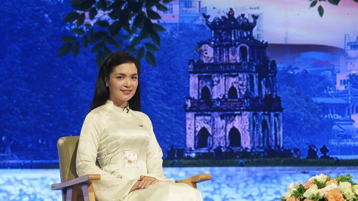 Chị gái Hòa Minzy: 