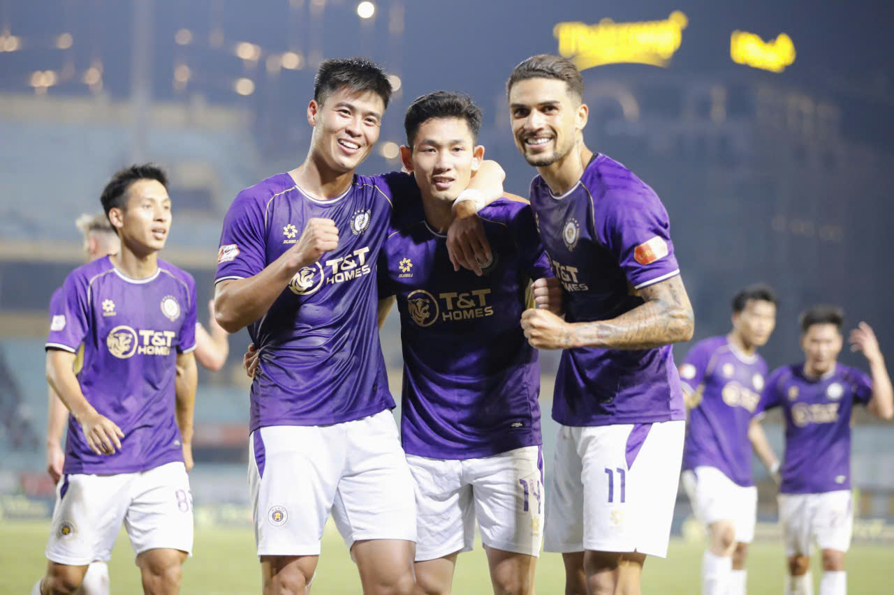 Cao Văn Bình hay nhưng SLNA vẫn trắng tay vì Hoàng Hên và Hai Long quá 'cháy': Hà Nội thắng đậm!- Ảnh 3.