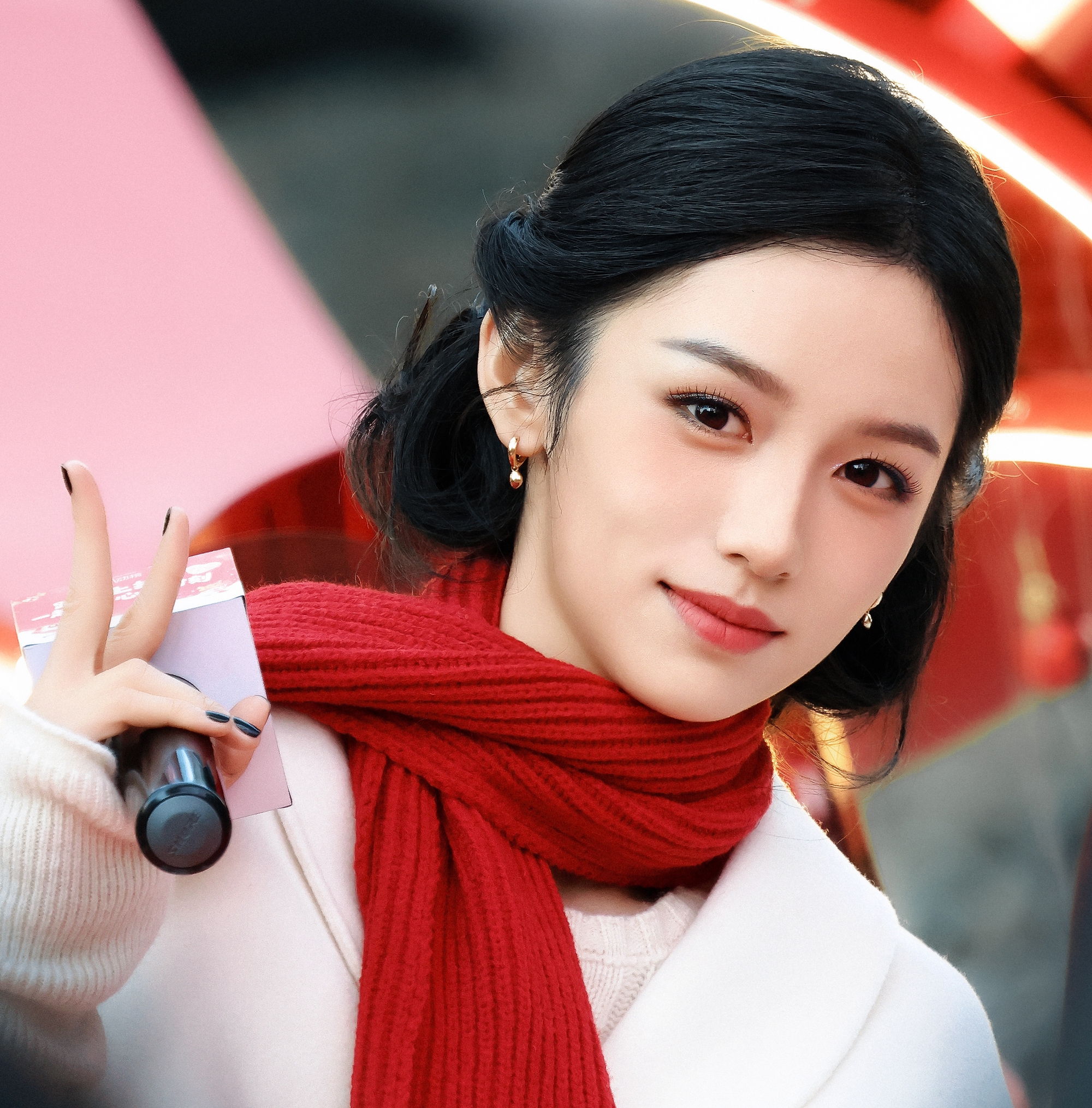 Mỹ nhân đẹp chấn động thế gian đọc kịch bản thôi sao hot quá vậy: Mặt mộc hoàn mỹ đến từng lỗ chân lông- Ảnh 9.