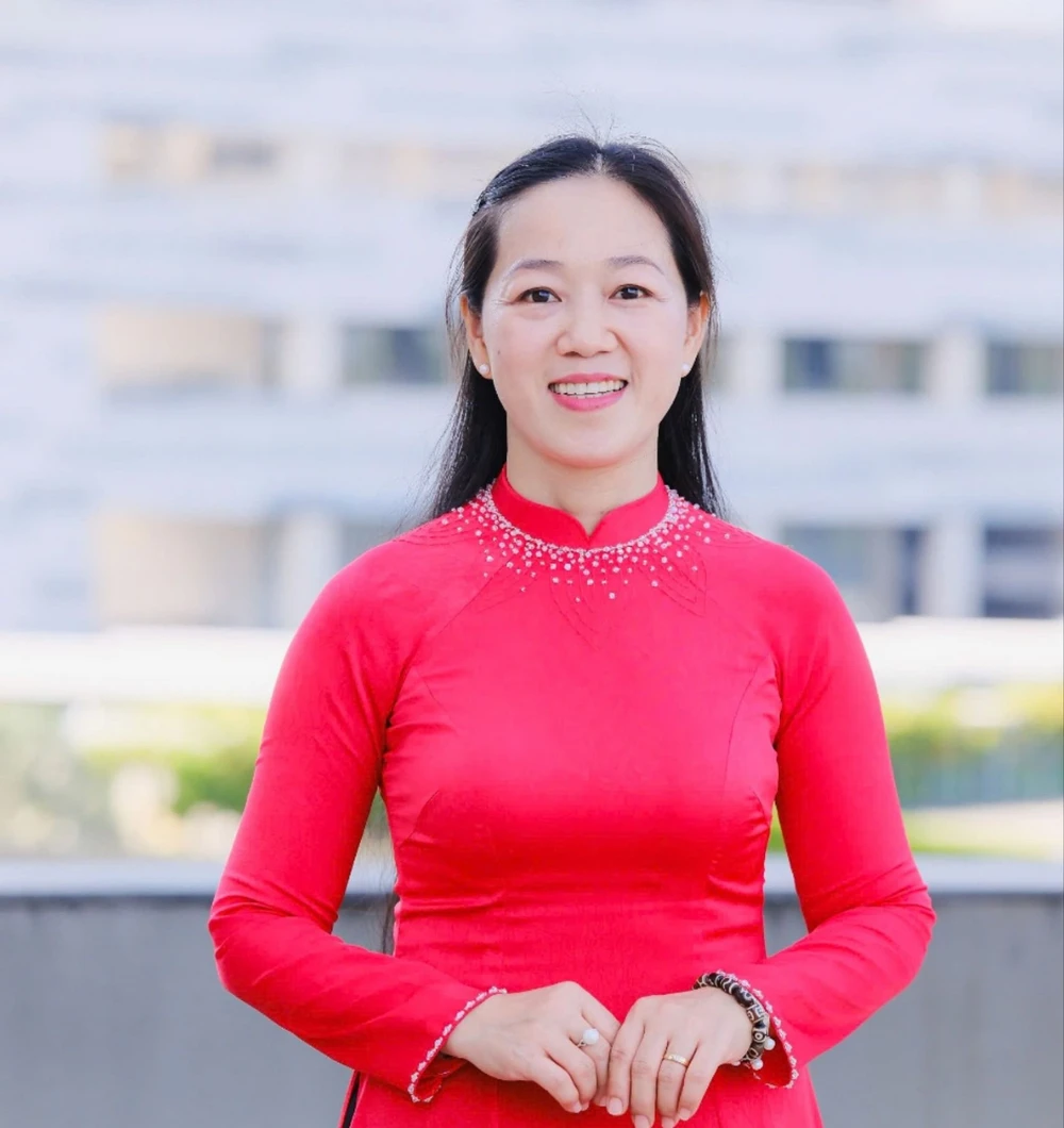 Bà Trần Thị Hồng Hạnh, Phó Giám đốc Sở Tư pháp TP.HCM. z7198435887737_eb367c4de07f430323a1b2c7343438be.jpg