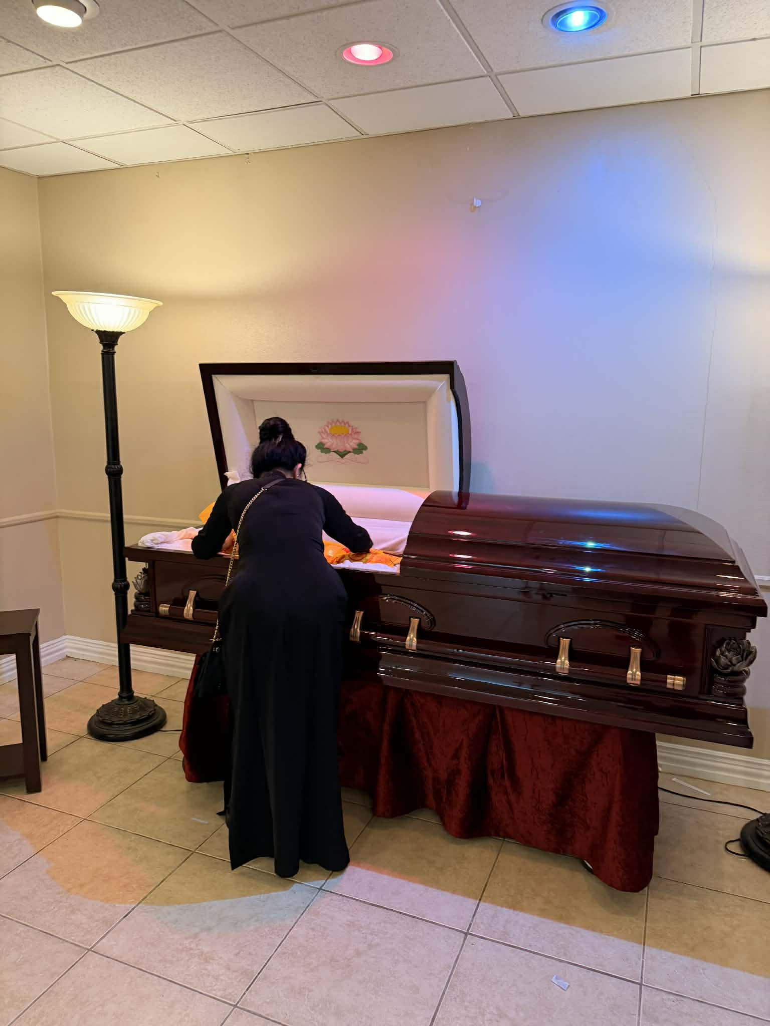 Nghệ sĩ dự tang lễ Kasim Hoàng Vũ, gia đình bác bỏ tin đồn thất thiệt- Ảnh 2. Nghệ sĩ dự tang lễ Kasim Hoàng Vũ, gia đình bác bỏ tin đồn thất thiệt- Ảnh 2.