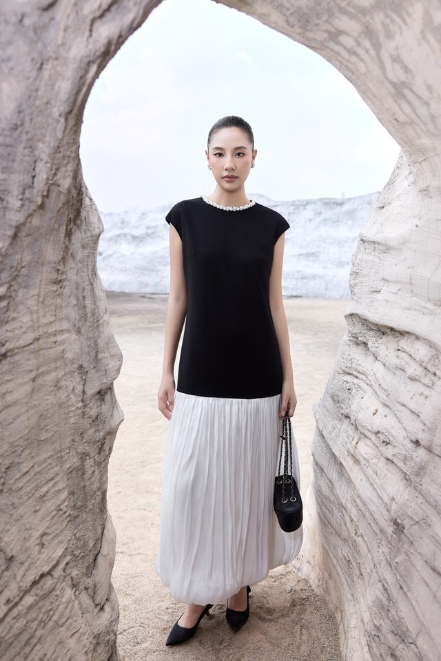 Đầm dự tiệc hè, khi gam màu lãng mạn, nhẹ nhàng khiến nàng nổi bật- Ảnh 6. Đầm dự tiệc hè, khi gam màu lãng mạn, nhẹ nhàng khiến nàng nổi bật- Ảnh 6.