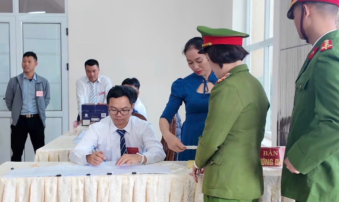 Cử tri đặc khu Bạch Long Vĩ nô nức bầu cử đại biểu Quốc hội 2026 - Ảnh 10.