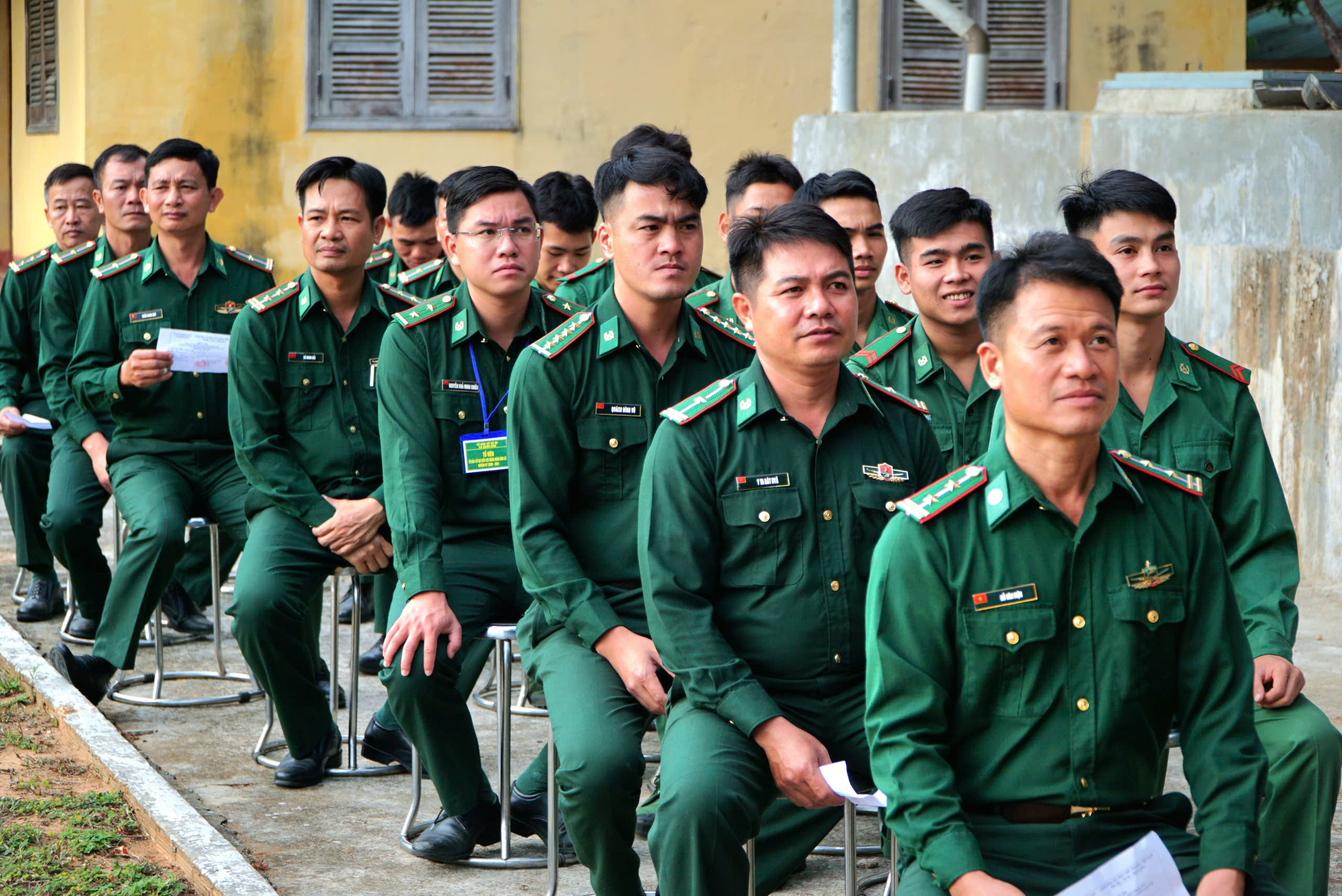 Bầu cử Quốc hội: Hòm phiếu lưu động đến vùng biên giới- Ảnh 2. Bầu cử Quốc hội: Hòm phiếu lưu động đến vùng biên giới- Ảnh 2.