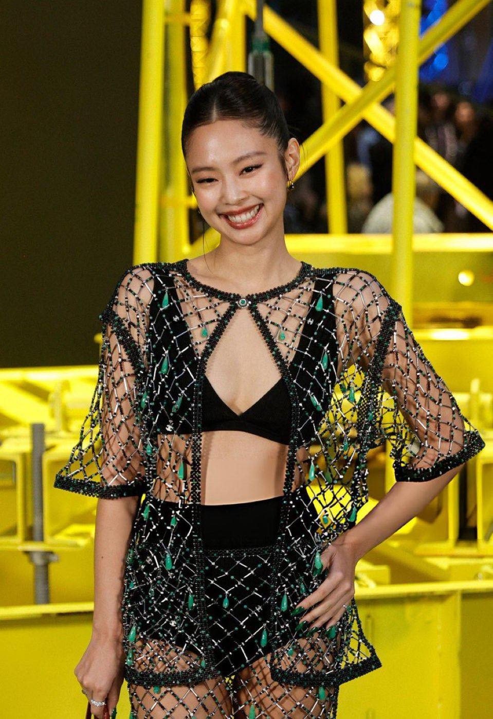 Paris Fashion Week 2026: Bộ tứ BLACKPINK đột phá, ai nhận đãi ngộ khủng nhất? 7 Paris Fashion Week 2026: "Bộ tứ" BLACKPINK đột phá, ai nhận đãi ngộ khủng nhất? - 7