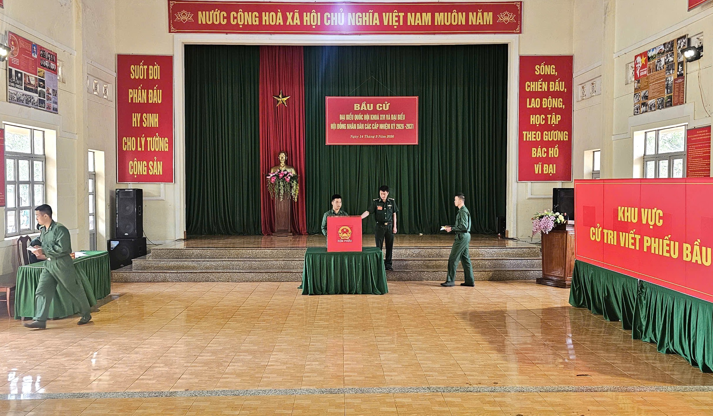 Bầu cử Quốc hội: Lâm Đồng 5 khu vực bỏ phiếu sớm hơn ngày bầu cử toàn quốc- Ảnh 3.