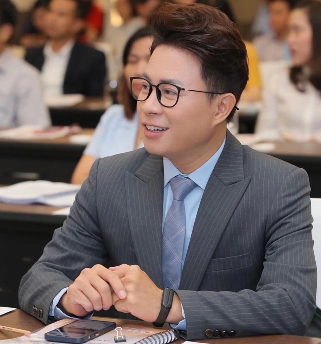 Tranh cãi hành khách bóc nem thính, uống bia trên máy bay - 2