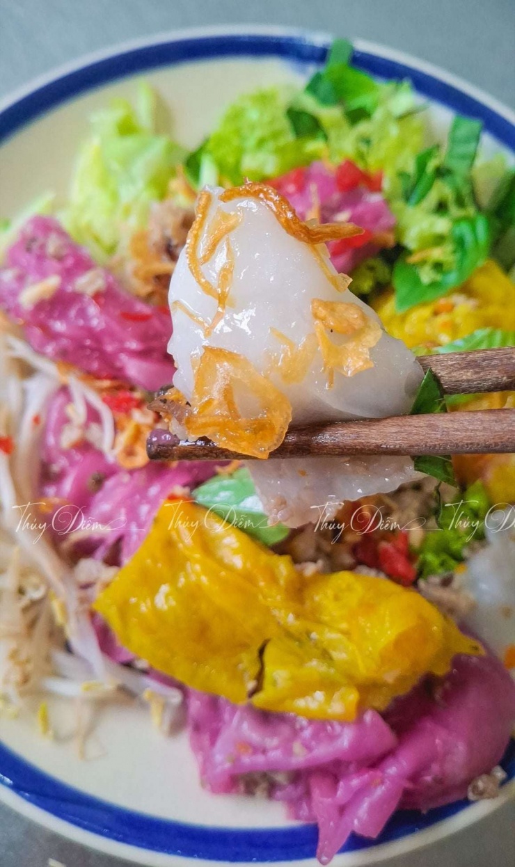 Mách bạn cách làm bánh cuốn 3 màu từ nguyên liệu tự nhiên bắt mắt, thơm ngon cho bữa ăn gia đình 9 Mách bạn cách làm bánh cuốn 3 màu từ nguyên liệu tự nhiên bắt mắt, thơm ngon cho bữa ăn gia đình - 8