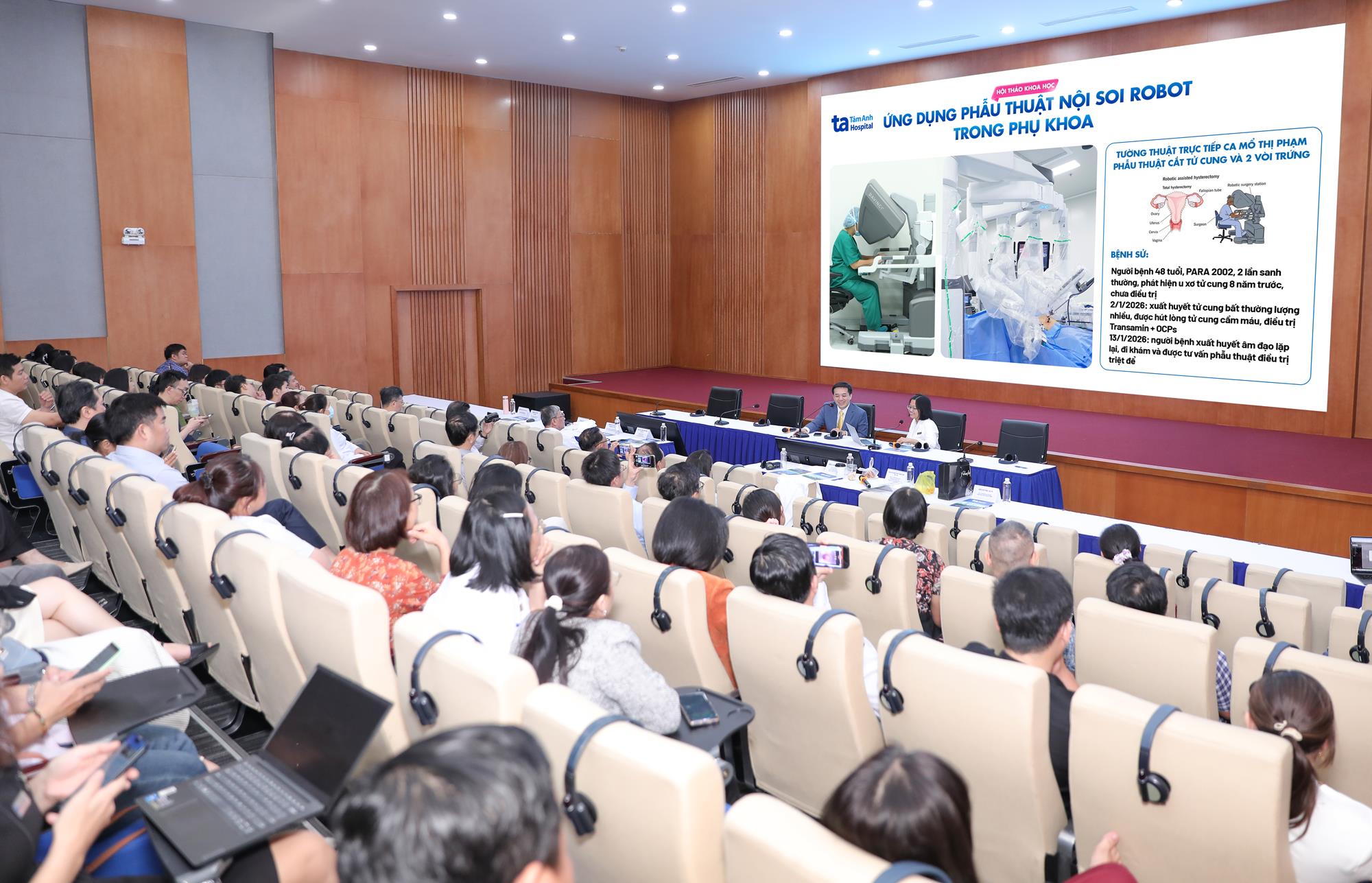 Huấn luyện phẫu thuật robot cho gần 200 bác sĩ - Ảnh 4.