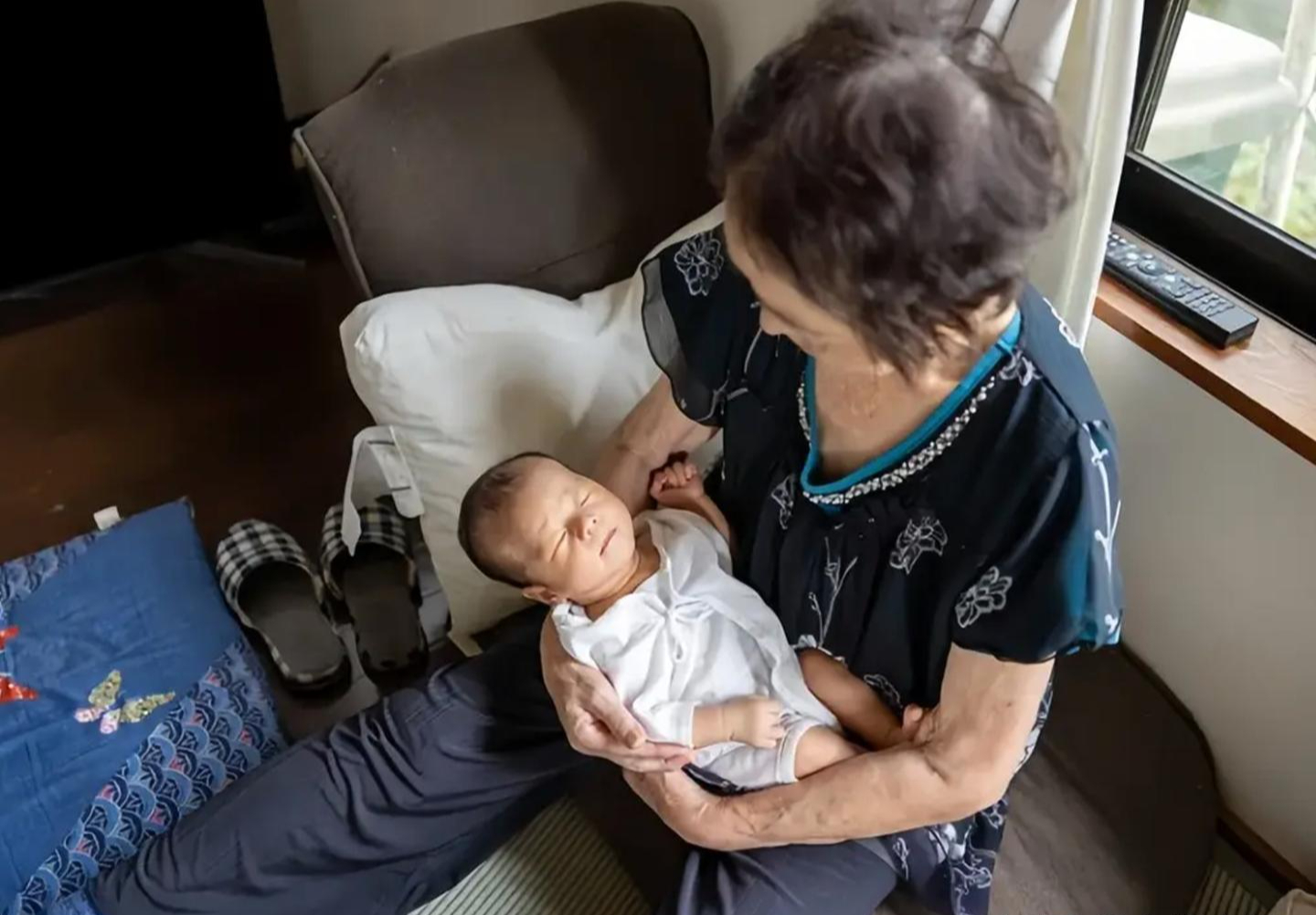 Ở tuổi 53, tôi dừng chu cấp cho con gái sau 1 tuần ở nhà con: Bài học tài chính không phải cha mẹ nào cũng dám đối mặt- Ảnh 2.