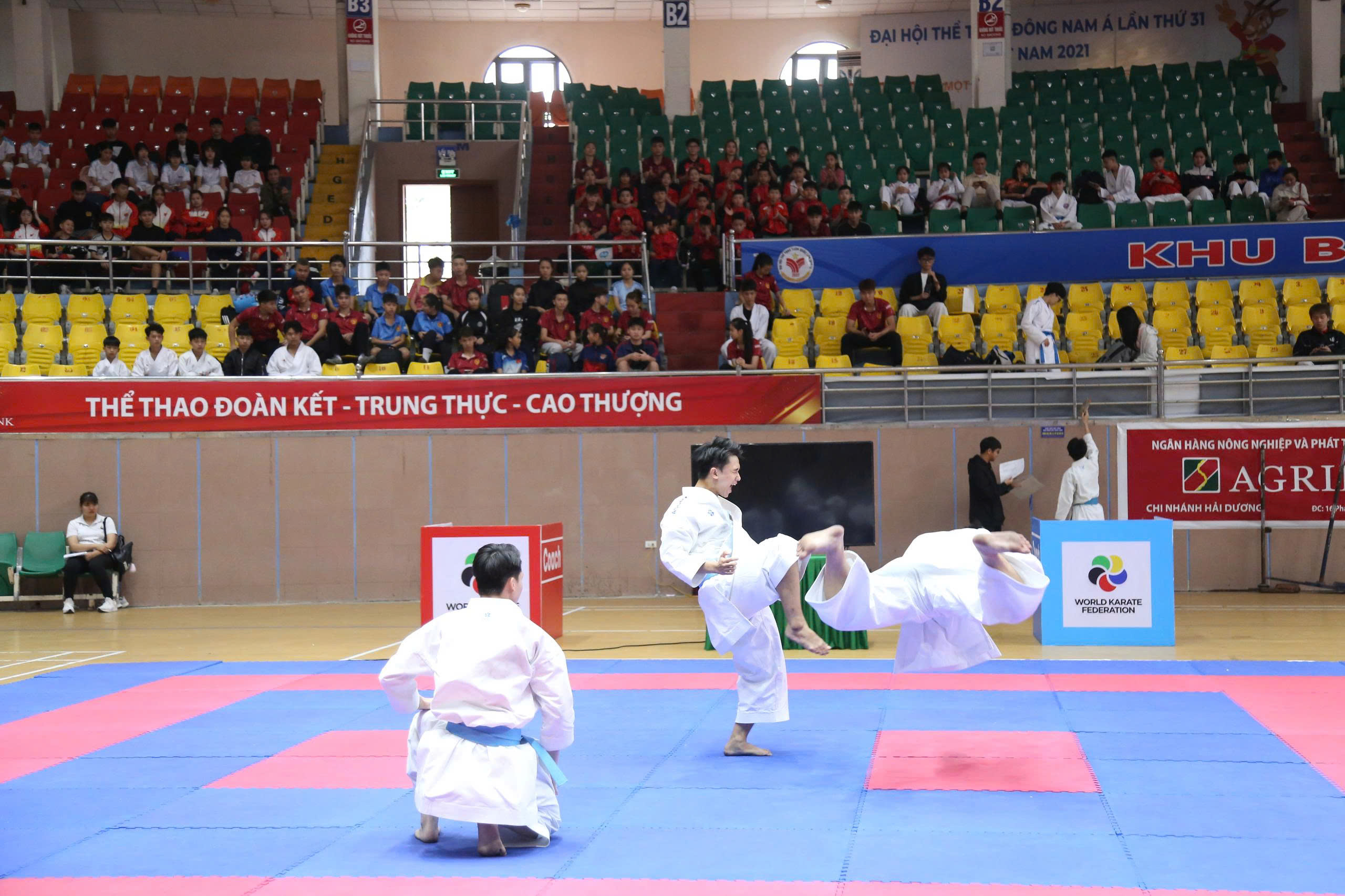 Hơn 500 VĐV tranh tài tại Giải Vô địch các CLB Karate quốc gia khu vực miền Bắc - Ảnh 3.
