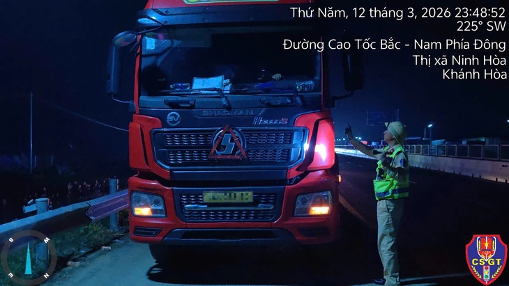 Nhiều tài xế dừng, đỗ sai quy định trên cao tốc bị lập biên bản 5 cao tốc - Ảnh 6.