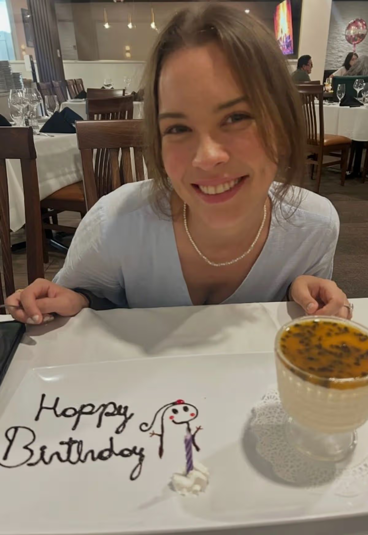 Cầu thủ nổi tiếng nước Mỹ bị cáo buộc sát hại bạn gái, còn dùng ChatGPT để hỏi cách “giải thích vết thương”- Ảnh 2.