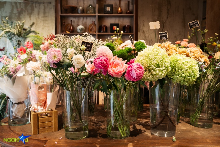 Quán cà phê ngập hoa tươi và cây xanh thành điểm 'sống ảo' của nàng thơ - 3