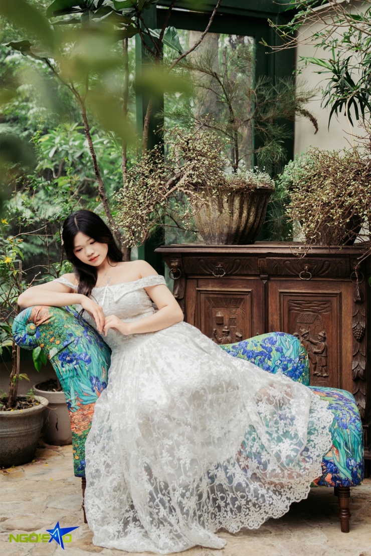 Quán cà phê ngập hoa tươi và cây xanh thành điểm 'sống ảo' của nàng thơ - 10