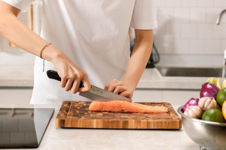 Hoa hậu Kỳ Duyên khiến người hâm mộ trầm trồ khi làm tiệc tại gia - 4