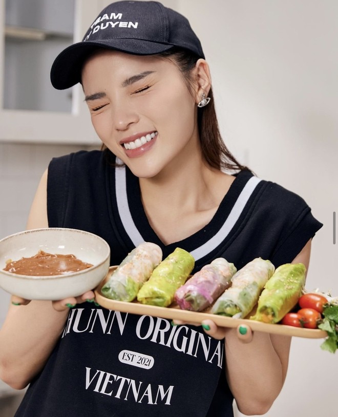 Hoa hậu Kỳ Duyên khiến người hâm mộ trầm trồ khi làm tiệc tại gia - 10