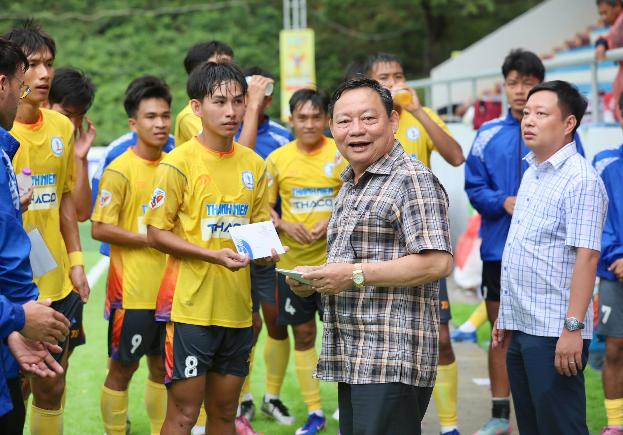 Trường ĐH Đồng Tháp được thưởng nóng: 'Lửa' miền Tây cháy trong cơn mưa nặng hạt - Ảnh 5.