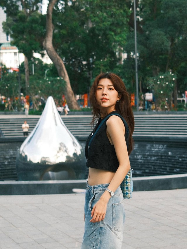 Áo crop top giúp nàng tỏa sáng trong những chuyến du lịch đầu hè  - Ảnh 11.