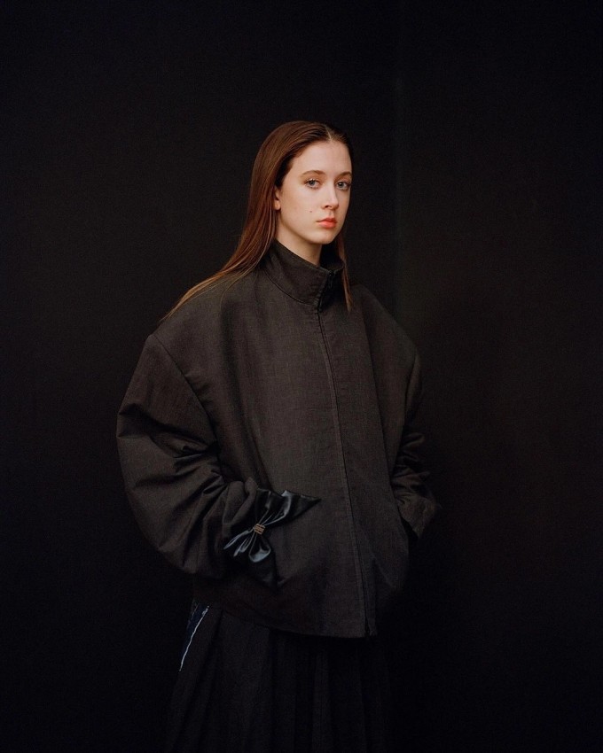 Sinh ngày 7/7/2008, Sunday Rose ra mắt làng mẫu tại show diễn của Miu Miu trong khuôn khổ Paris Fashion Week tháng 10/2024. Từ đó, con gái Nicole Kidman nhanh chóng thu hút sự chú ý, xuất hiện tại nhiều kinh đô thời trang và được mời làm người mẫu cho một số thương hiệu thời trang, phụ kiện.