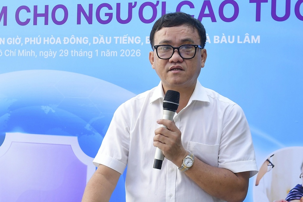 Kỳ vọng đại biểu ngành y mạnh dạn lên tiếng về thu nhập và thuốc điều trị - 2