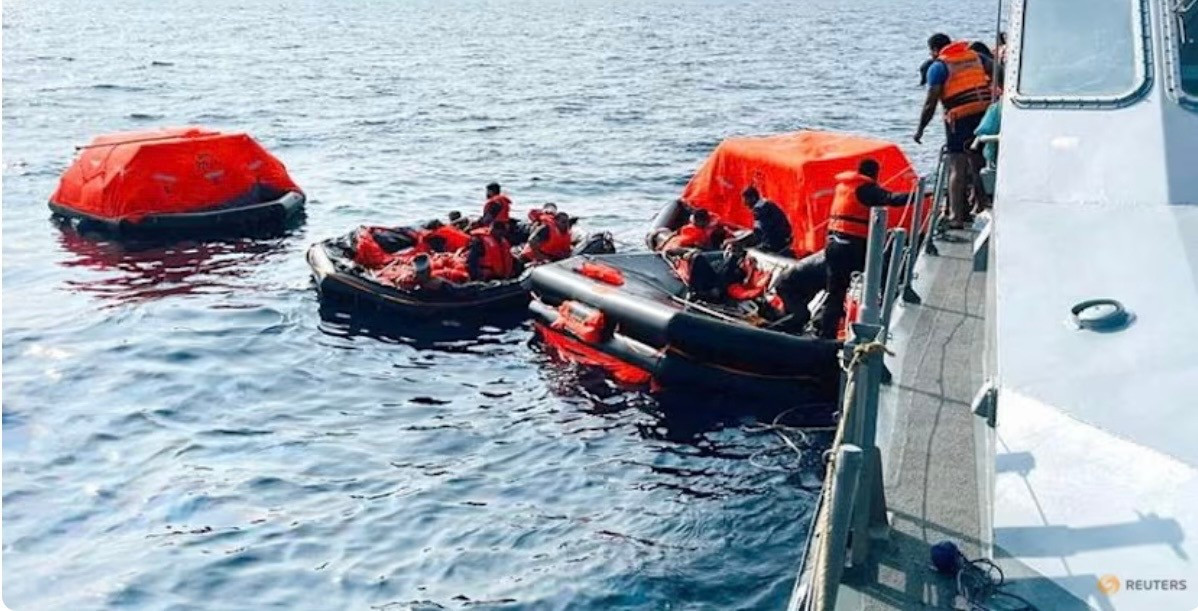 Iran đón thi thể 84 thuỷ thủ hồi hương, dành ngoại lệ hiếm hoi cho Ấn Độ- Ảnh 2.